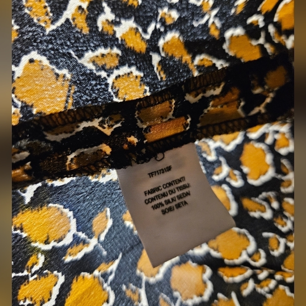 Derek Lam 10 Crosby Bell Sleeve Black Gold Floral Button Blouse - Picture 3 of 6